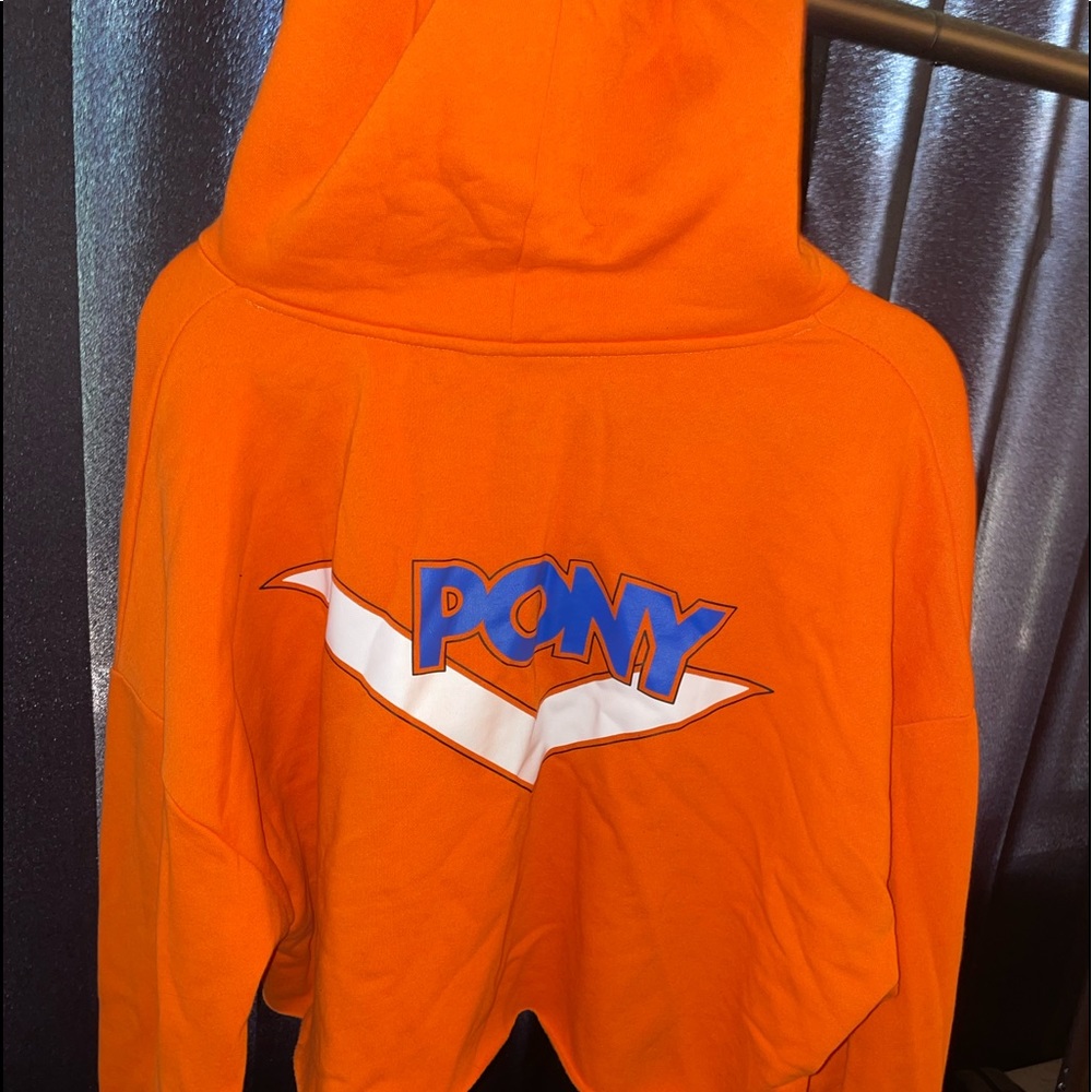 Cropped hoodie
